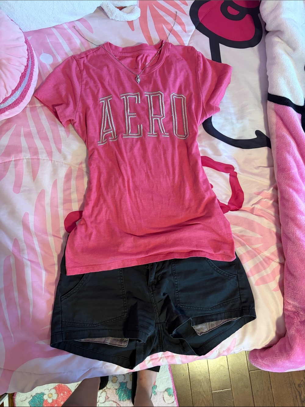 Aeropostale Hot Pink Logo Short Sleeve Tee
